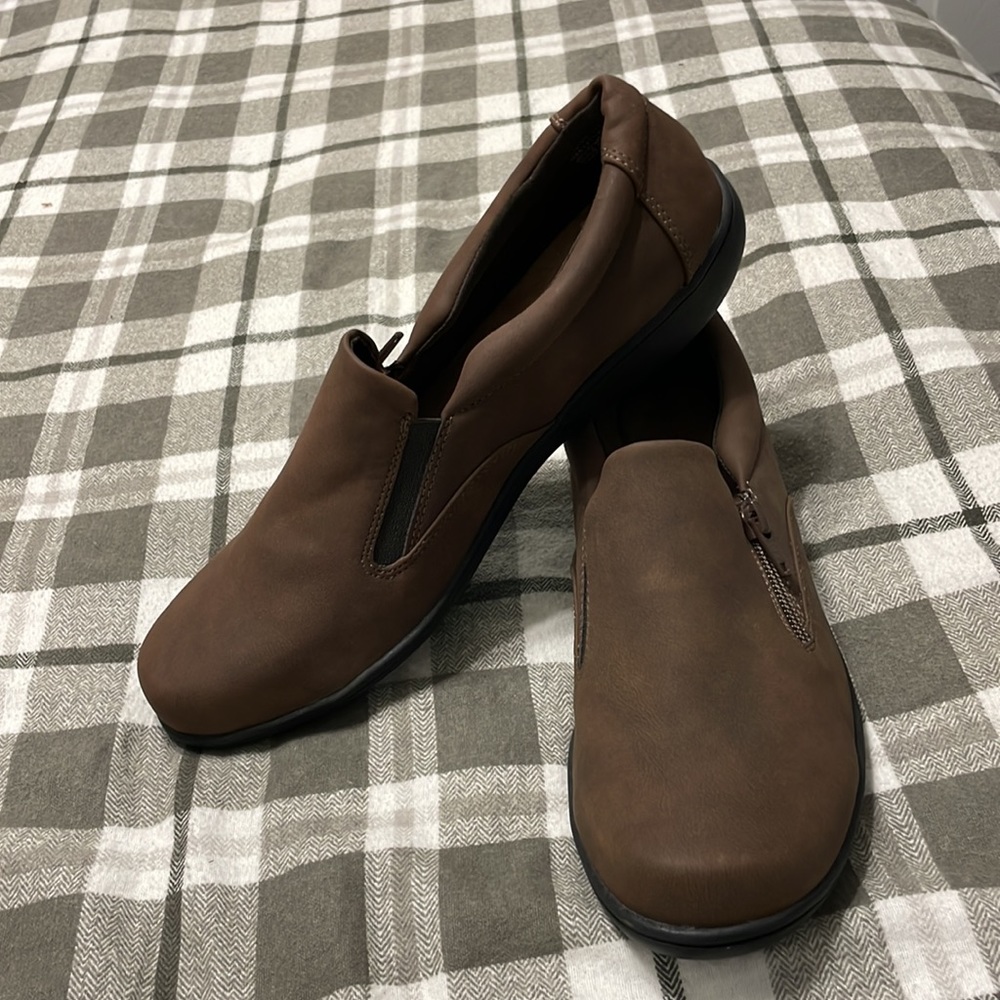 SOFT STYLE - Picture 1 of 9